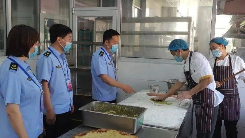 原材料成本是餐饮加盟店的主要成本之一。新手在采购原材料时，要关注以下要点：